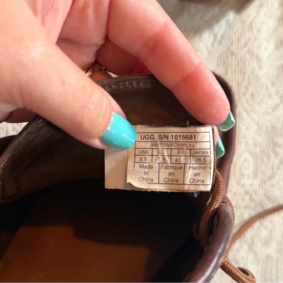 Men’s Ugg Hendrickson Capra chukka leather boots - Picture 7 of 9